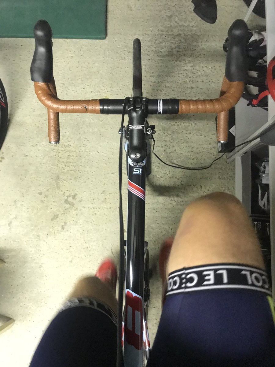 Russ79Smith's tweet image. Dark nights means back on the turbo... #training #cycling #lecol