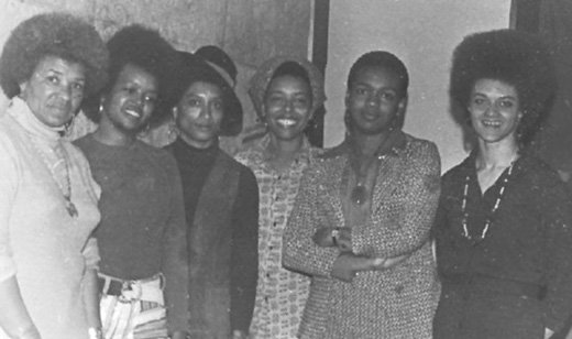 IPHProject's tweet photo. Black women played a key role in the BPP Int'l Chapter. A new book attempts to tell part of this history. We will be digging in critically to see what can be gleaned from Elaine Mokhtefi’s Algiers, Third World Capital (2018). Photo: https://t.co/Q7xtQkwQzw BPP women Algiers, 1971 https://t.co/JHSDmwOdUh