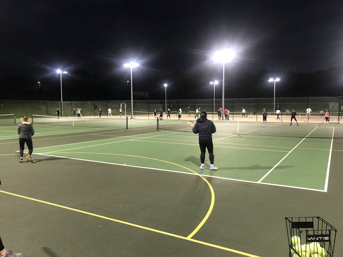 Getting into the swing of things 🎾 Great numbers for <a href="/SurreyTennis/">Surrey Uni Tennis</a>’s trial session! #TeamSurrey #Stags