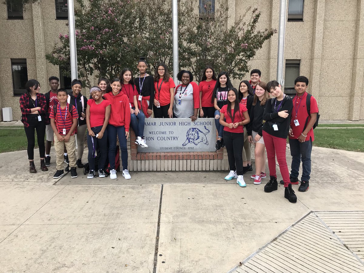 eg_wright's tweet photo. Our students spreading awareness of Stop Bullying Week by wearing Red(stop bullying) and Black(blackout bullying) #iisdlamar 🦁 #iisdbullyfree https://t.co/rF81c2f1iM