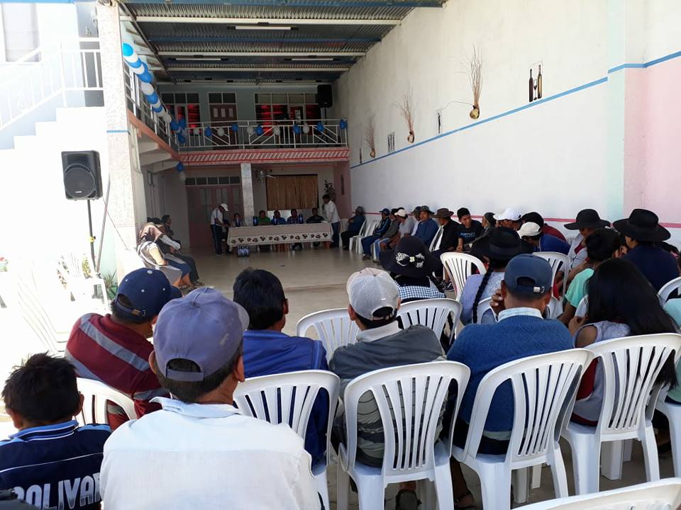 JDFATOS's tweet image. La J-DFATOS dependiente de la Secretaria General de Coordinación del G.A.D.CH  hace ENTREGA de la PERSONALIDAD JURIDICA a la "Junta Vecinal Cessa A" del 
Distrito 2 del Municipio de Sucre. Los vecinos quedaron agradecidos con el   Gobernador ESTEBAN URQUIZU CUELLAR