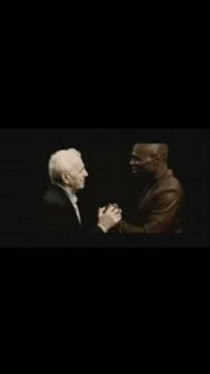 Magdalena13260's tweet photo. Un grand monsieur, un grand poète, un grand interpréte mais surtout une grandeure d'âme 🙏 #merci #CharlesAznavour @KeryJames https://t.co/wartlEKcy3