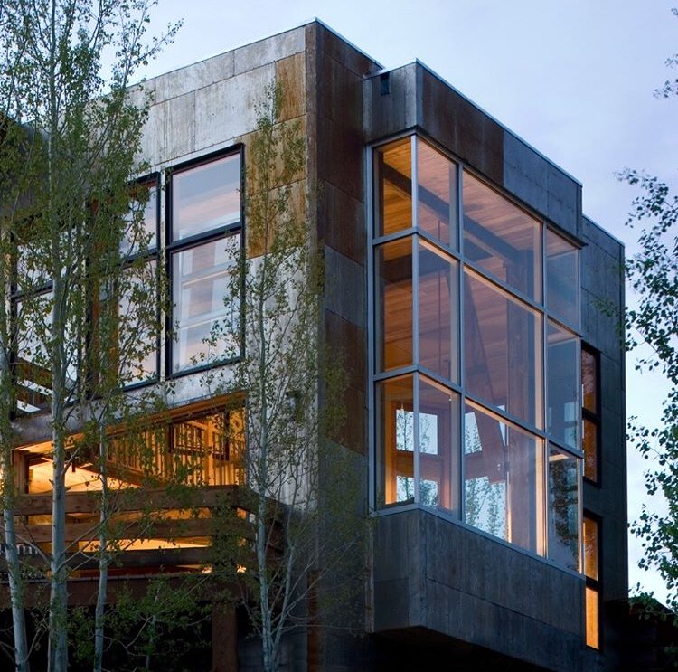 verticalarts's tweet photo. This #mountainmodern house has an entire window wall dedicated to views of the #steamboat #ski area! The #steel siding has a variety of patinas that will eventually rust brown!  #customhomes #modern #architecture #windows #views #design https://t.co/Pg9uUayfuz