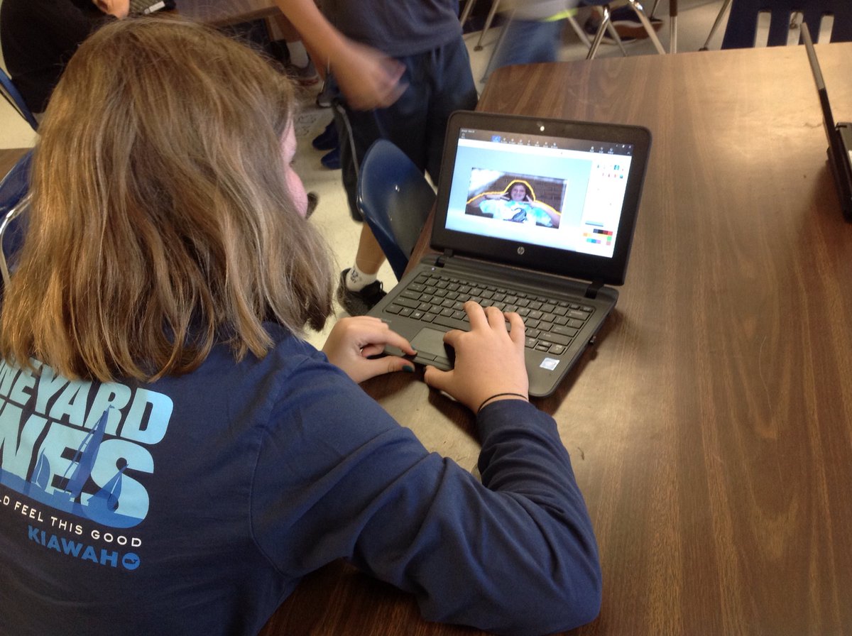 CubRunArt's tweet photo. Sixth graders are learning digital image manipulation by turning themselves into heroes. https://t.co/a9wF0TBwP0