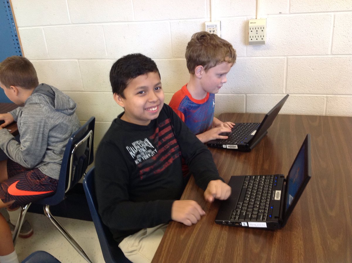 CubRunArt's tweet photo. Sixth graders are learning digital image manipulation by turning themselves into heroes. https://t.co/a9wF0TBwP0