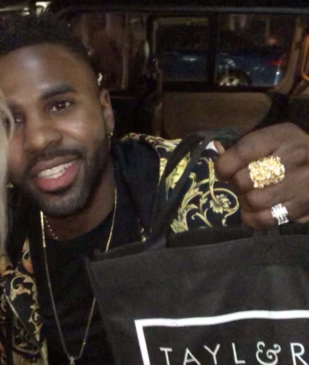 WashMeStyleMe's tweet photo. Hey @jasonderulo - we hope you enjoyed your #Scottish birthday gift from #Glasgow. Our 21 year old founder says hello from https://t.co/CkwfPpUyxk - please tell us if you want more @TaylorTaylorUK  #casadolcecasa or any of the #bigbrands we have #beautybargains #toiletries #hair https://t.co/RY289Qr41z
