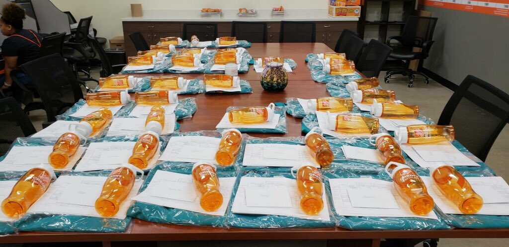 CAM in full swing at 2502, Ashley being recognized as CAM winning cashier! Great job, Ashleigh!!! #cammidatlantic <a href="/b_mungul/">Brian Mungul</a> <a href="/Cmisotti15/">Christina Misotti</a> <a href="/2502Depot/">Home Depot 2502</a> @TifaniB4 <a href="/PaulDeveno/">Paul Deveno</a>