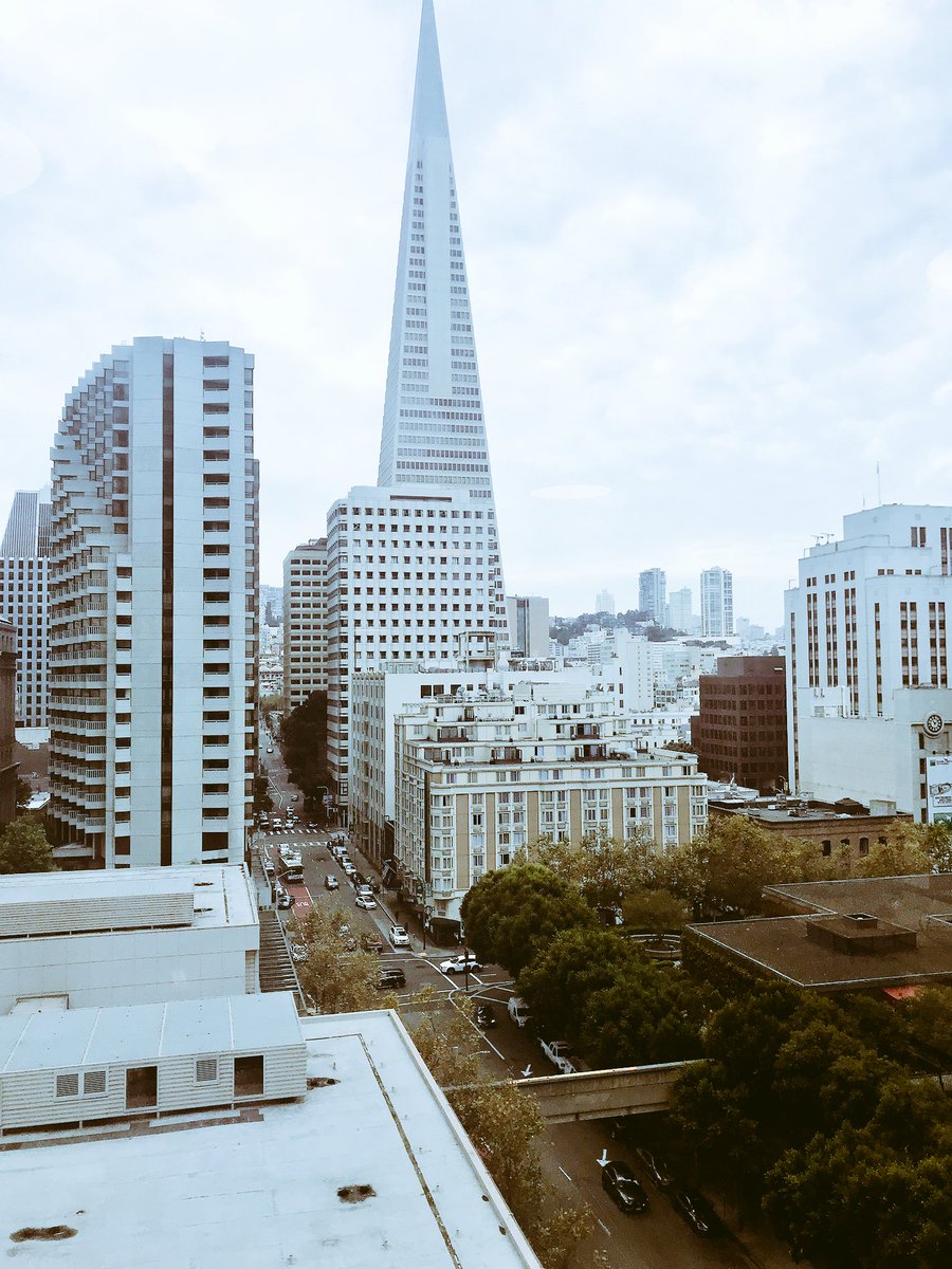 marsanfra's tweet image. Love the new space today. #embarcaderocenter @WeWork