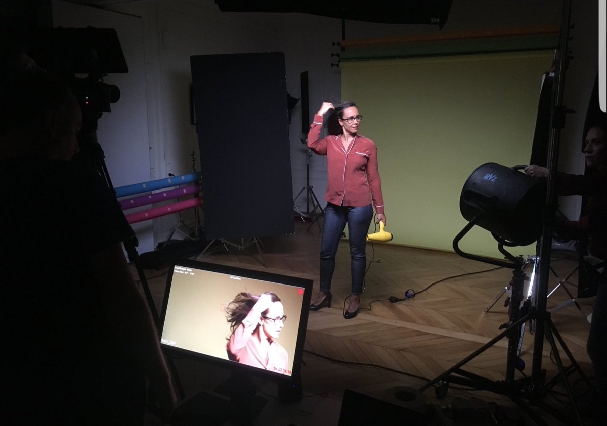 P_Reverdy's tweet photo. 🎥 Cette année encore, le jury des #GPCOMENT @CometEntreprise est plus motivé que jamais 💥 Ils et elles vous promettent de détecter les campagnes les plus décoiffantes, piquantes... 🔜 RDV le 22 nov pour découvrir la suite... #GPOFF https://t.co/m5fbfDhZUL