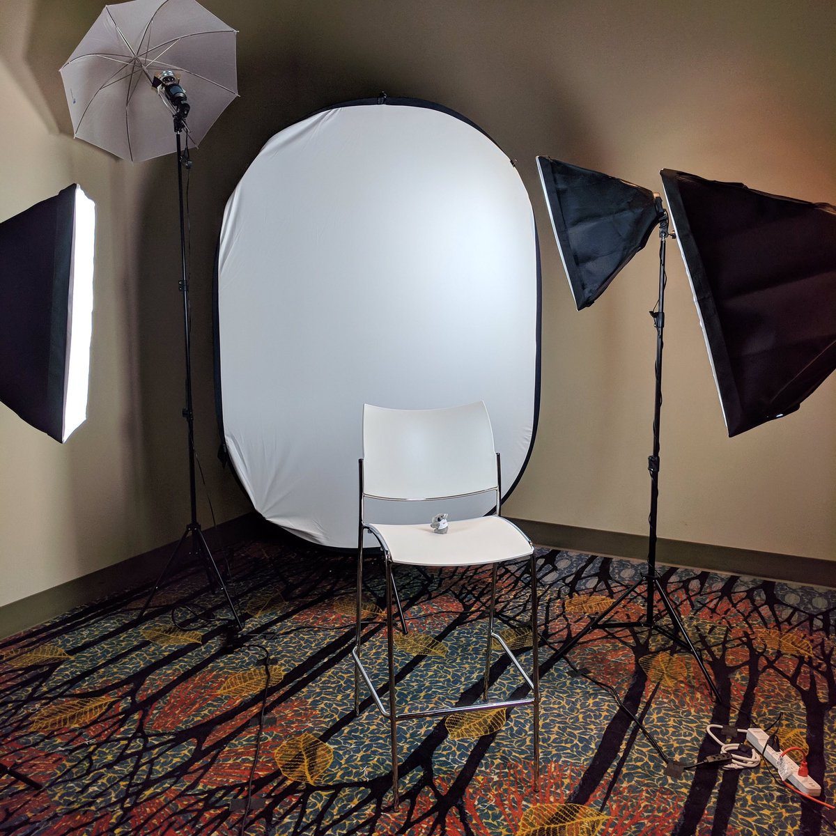 metacoda's tweet photo. A @metacoda koala has visited the LinkedIn booth at #mwsug2018 to get an updated profile pic too. 🐨📸 Thanks @DN_SchGregory for sharing in the @MWSUG_SM conference app. #SASusers #metacoda #metacodakoala https://t.co/0aiEFyu7mG