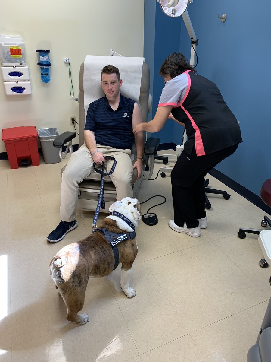 ButlerBlue3's tweet photo. I took my humans over to the @butlerHRC today for their flu shots. Fellow Bulldogs can get theirs too starting tomorrow at the campus Walk-In Flu Shot Clinics: https://t.co/DOfIrFfi8I
#BUBeWell #BUFightsFlu https://t.co/SZCW4SlbFy