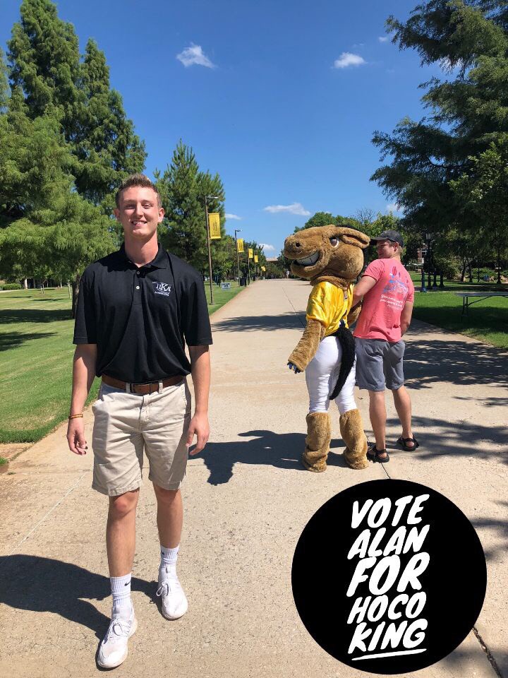 hunterWsumner's tweet photo. Who wouldn’t want to vote for this man!!  @Beck1Alan for homecoming king, make the right move 🔘 ✔️🤴🏻 https://t.co/IBusrGLXMZ