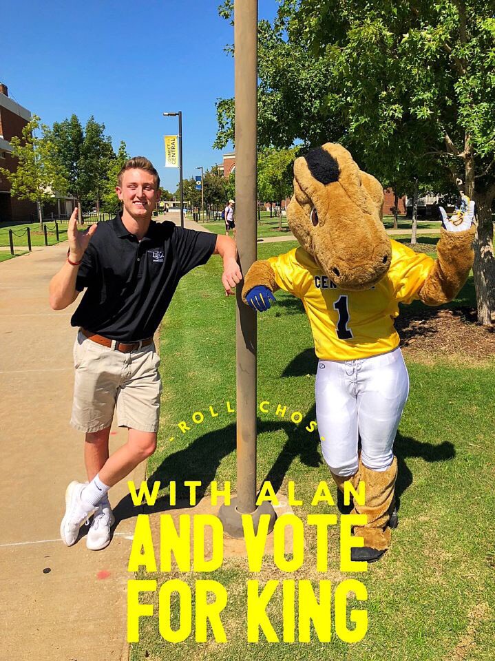hunterWsumner's tweet photo. Who wouldn’t want to vote for this man!!  @Beck1Alan for homecoming king, make the right move 🔘 ✔️🤴🏻 https://t.co/IBusrGLXMZ
