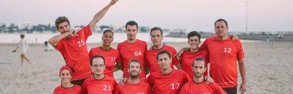 Ultimatefusyon's tweet photo. Championnat de France 🇫🇷 #beachultimate #division1
15 place pour @LRSY_ville
Seul equipe mixte en D1 👫
#autoarbitrage ✅ prix du #FairPlay pour 2 de nos u13 avec @lesherbiers
@DepVendee
Merci au club de @royanatlantique pour cette superbe organisation https://t.co/MApUssPvzQ