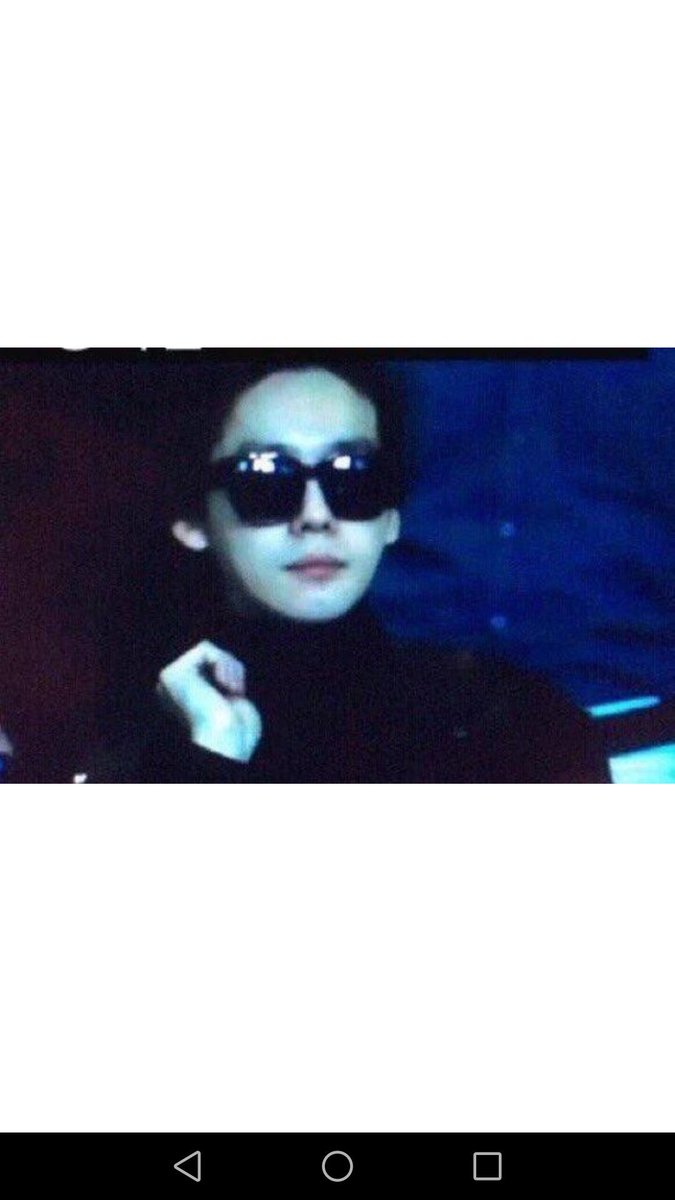 oumaymatoto's tweet photo. #EXOComingSoon #EXOComingSoon Well hey i just wanna ask about something
Chanyeol update on Instagram with 112 wich is the number of emergency on korea .. so he wants exol to remember that number bc he is sure that we are getting a heart attacks or what? Mr PARK can you answer? https://t.co/6LtIId0mBZ