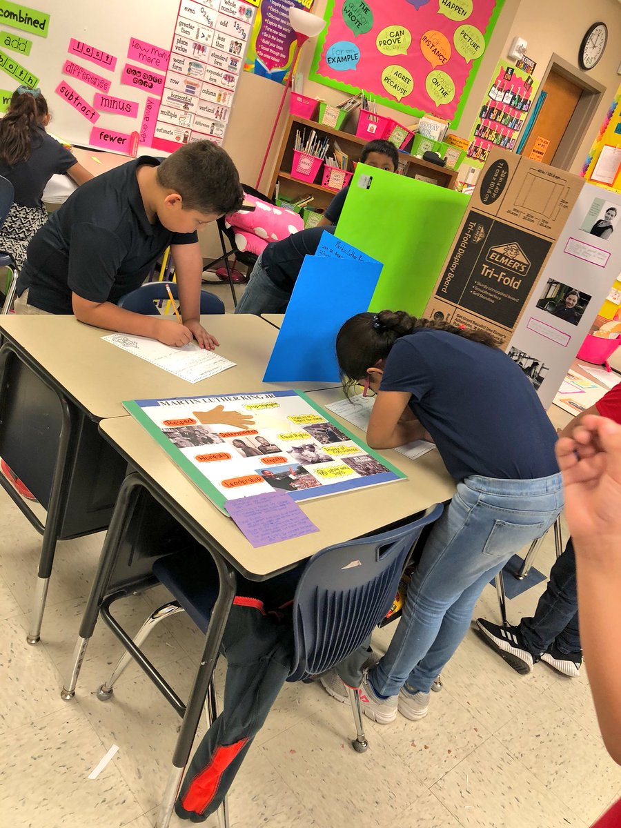 greenwood_ana's tweet photo. Students really enjoyed providing/ getting positive peer feedback with @KaganOnline #carouselfeedback #museumwalk #studentengagement @DRE_Hurricanes https://t.co/2xDN20Ty2c