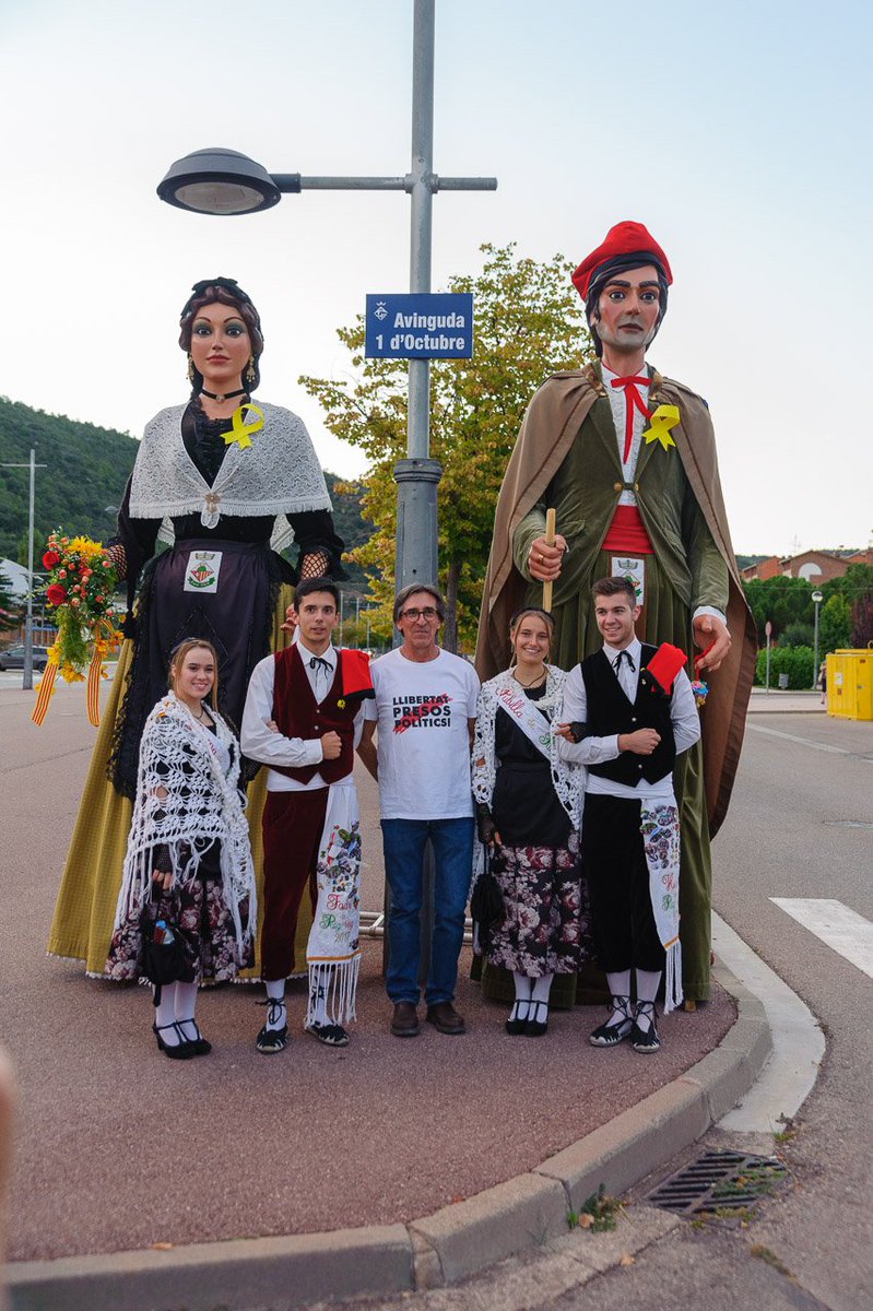 bcn_sean's tweet photo. Ple extraordinari i el canvi de nom del Passeig de la Riera per Avinguda 1 d'Octubre #Puigreig @diariRegio7 @NacioBergueda @AjPuigreig https://t.co/F8VBUYxpNS