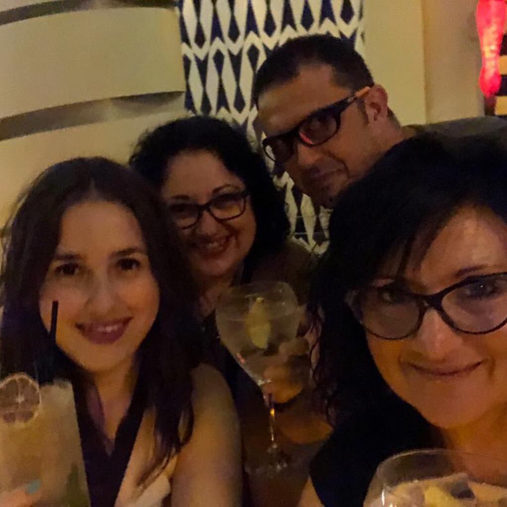 rinazuna_ziga's tweet photo. Pequeños recuerdos de una GRAN NOCHE! 🎊🎉👑💃🏽🍸⭐️ #amigos #rememberqueen #fiesta #granviamadrid #decopeo #nocheinolvidable #livingonmyownqueen #teatrodelaluzphilipsgranvía #theshowmustgoon  @ Callao Gran Vía ⁦@lilygorunrun⁩ https://t.co/2rOhYT00xg