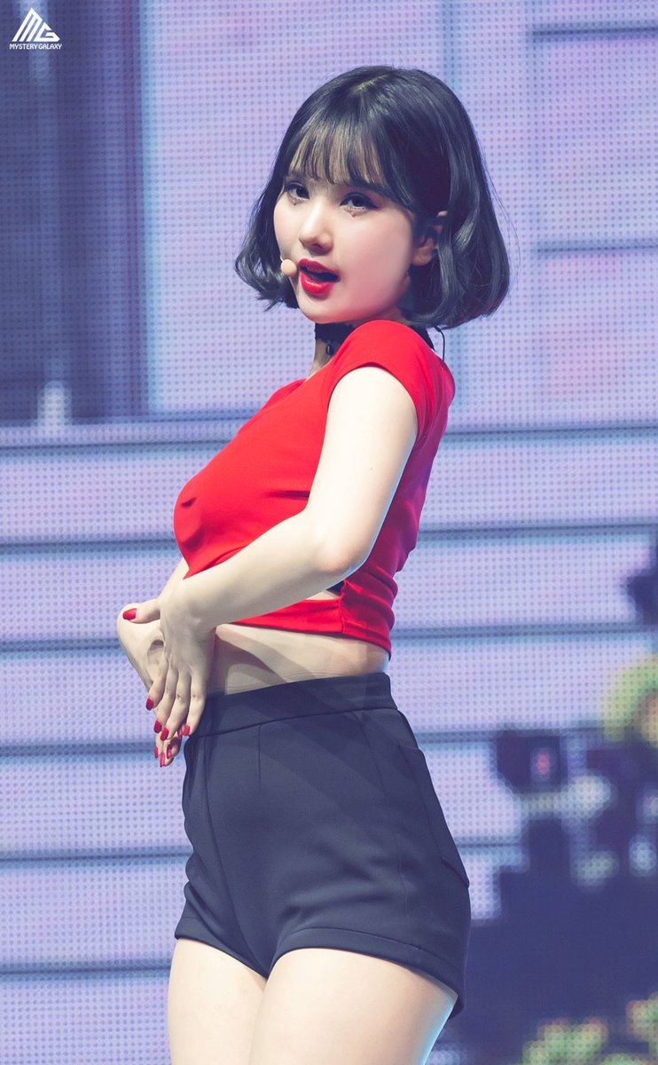 girlgroupspics's tweet photo. gfriend ; eunha https://t.co/8fy1Jcz4JX
