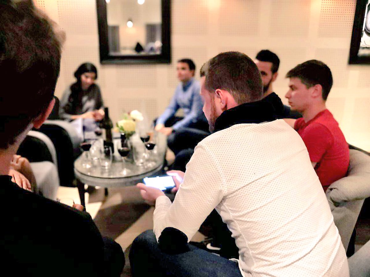 jeunesmacron34's tweet photo. #Afterwork2 👈
Débats très riches sur la jeunesse et la #citoyenneté ce soir 

✅D’excellentes propositions sur le Service National Universel, l’engagement des #jeunes dans le monde #associatif et #politique, ainsi que le rôle des instances représentatives de la #jeunesse ! 🚀 https://t.co/XB5sjCGSXa