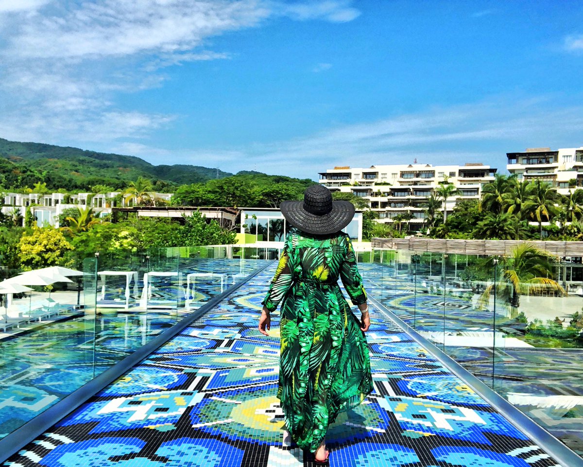 ExpertaViajera's tweet photo. El tapete huichol es un sello característico de la terraza WET de @WPuntadeMita
Uno de mis lugares favoritos de la familia W en la costa del Pacífico Mexicano #WPuntaDeMita #WEscape https://t.co/qGt5TX27vB