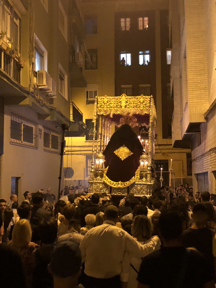 HdadHumildad's tweet photo. #800MercedMLG | Nuestro agradecimiento a hermanos, devotos, vecinos y cofrades por su presencia y acompañamiento a Nuestra Madre de la #Merced el pasado sábado. Y a las Hermandades que han participado y colaborado en las oraciones y engalanando.
#CofradíasMLG #JubileodelaMerced https://t.co/wcpKY82MLd