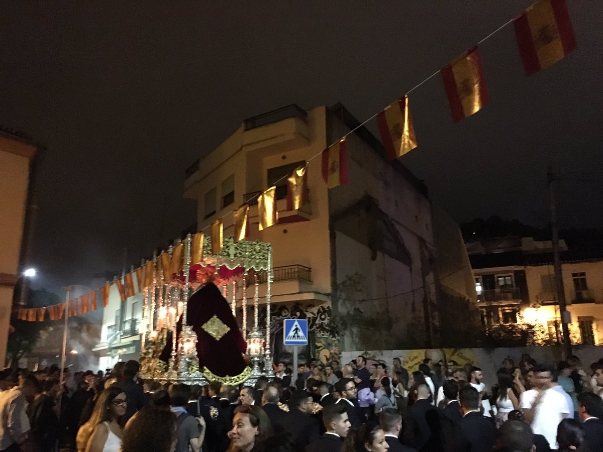 HdadHumildad's tweet photo. #800MercedMLG | Igualmente nuestro agradecimiento por la intervención de la Escolania Pueri Cantores Jesús Nazareno de Almogia durante el rezo del Santo Rosario y a @elnazareno_net por su implicación. Y la más sincera felicitación a @UMMEloyGarcia por el acompañamiento musical. https://t.co/iz8HFj3omH