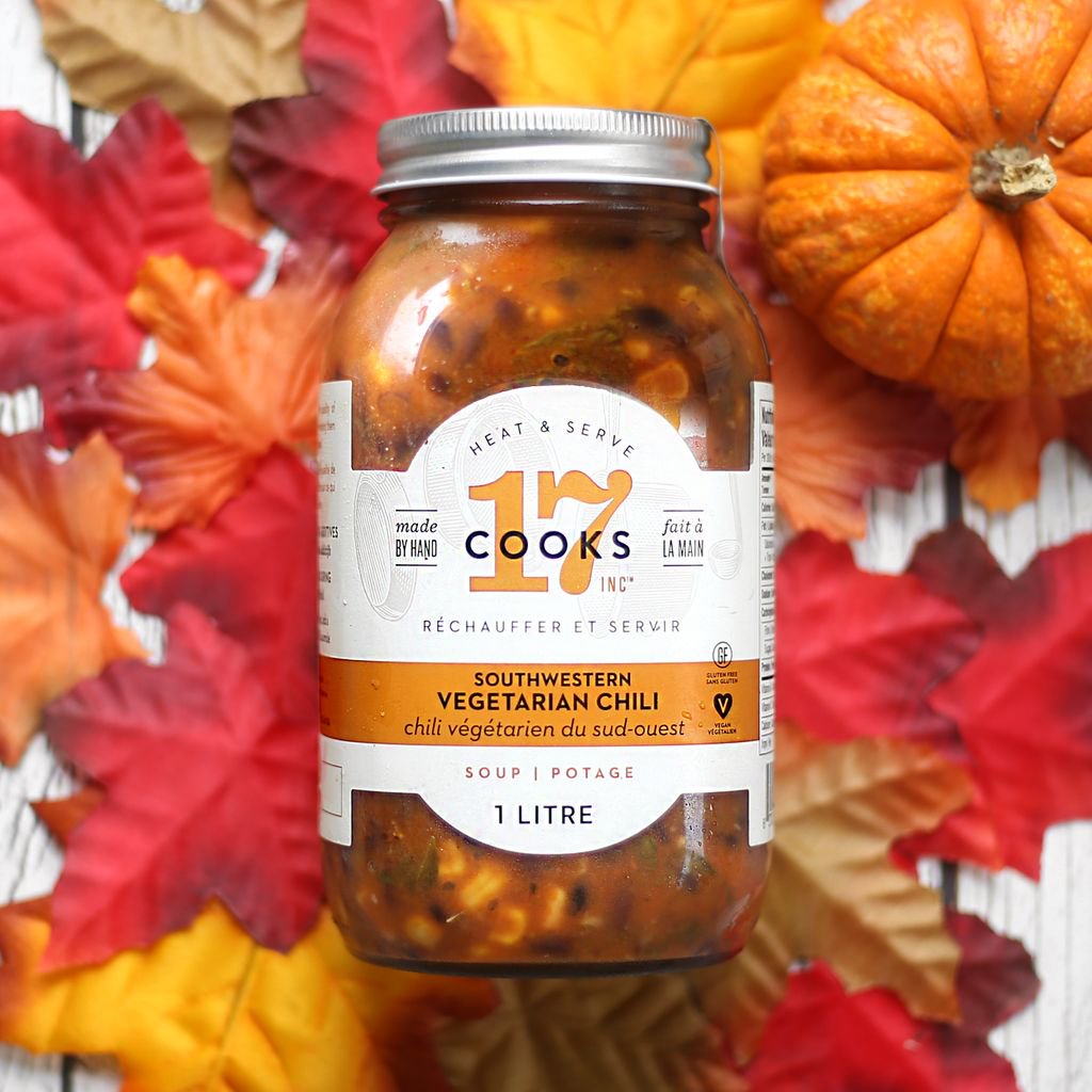 17Cooks's tweet image. The weather these days is giving us all the #FallFeels. Warm up with a delicious bowl of our #Vegetarian Chili 🍂 #FallFavourite buff.ly/2O04bZV