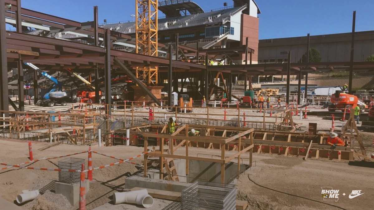 MizzouFootball's tweet photo. #Mizzou #SEZProject Update
📸 https://t.co/r95GJFzfyO
🔗 https://t.co/JY4sCLaaKm
#MIZ #ShowMe 🐯🏈 https://t.co/LPxM49ewPc