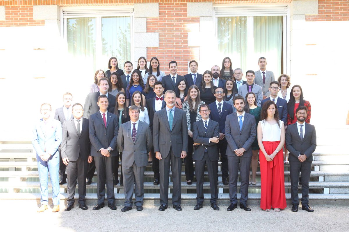 udg_global's tweet photo. Mark Jonathan Camacho Escatel, estudiante del @CUCEA_OFICIAL de la @udg_oficial, participa en las jornadas de la XV edición del programa Jóvenes Líderes Iberoamericanos #JLI2018  de Fundación Carolina. ¡Felicidades por este logro, él es #OrgulloUdeG! https://t.co/O3agACRPsi