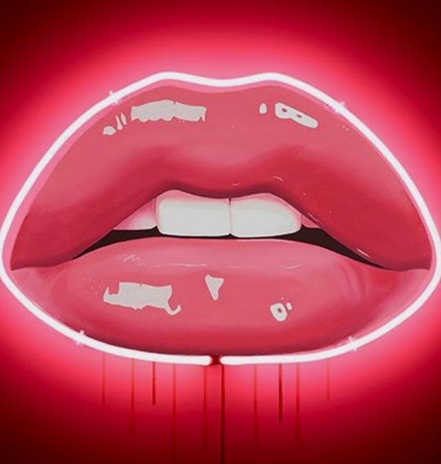 PrettyVulgar's tweet photo. Lips without lipstick, is like cake without frosting ๐๐ #PrettyVulgar @sephora .
.
.
.
.
.
.
#lips #mattelipstick #mua #makeup #octobermakeup #lippy #pinklips #lipstick๐ #prettyvulgarcosmetics #lipstickday https://t.co/vvOtKbl7J0 https://t.co/KgSmI3kUvM