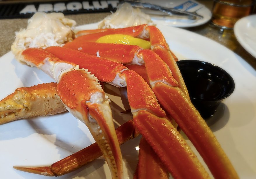 AWShucksVA's tweet photo. It's Monday and at Shucks that means All You Can Eat CRABLEGS!  🦀🦀🦀 Join us tonight for crablegs starting at 5pm, and Happy Hour from 4-7.  It's a Monday night combo for crableg-lovers that is SURE to get your week started off the right way! 🍺🍷🍹 #awshucks #norfolk #757 https://t.co/ObOsl66Tk8