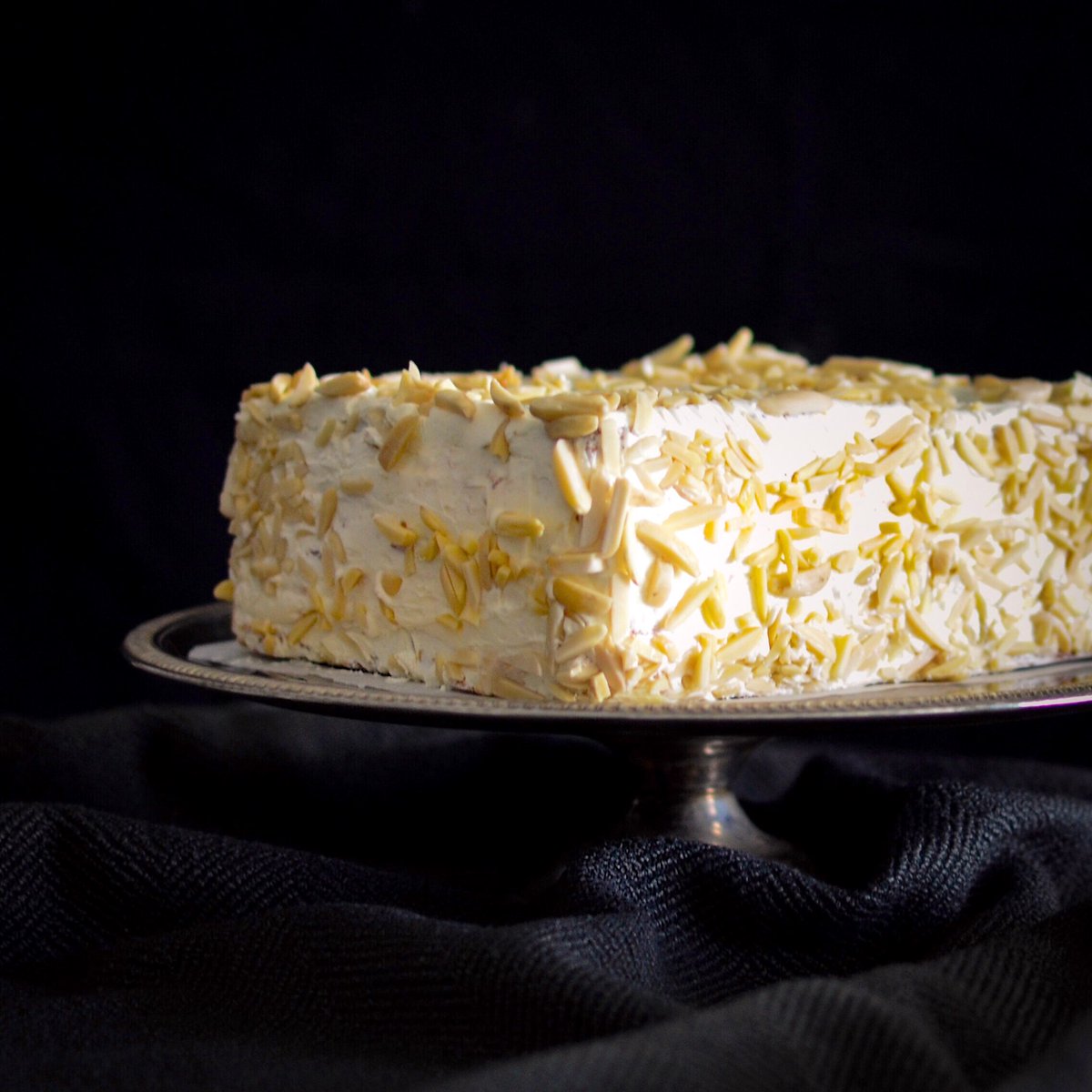 TheSweetEdge's tweet photo. Sans Rival is a popular layer cake from the Philippines made of buttercream, meringue and chopped cashews. 

Sans Rival is French for “Without Rival”.  Try it today and find out for yourself the incomparable joy of enjoying a slice of this heavenly cake. 

https://t.co/E0g47Rkdb6 https://t.co/59z58ulokM