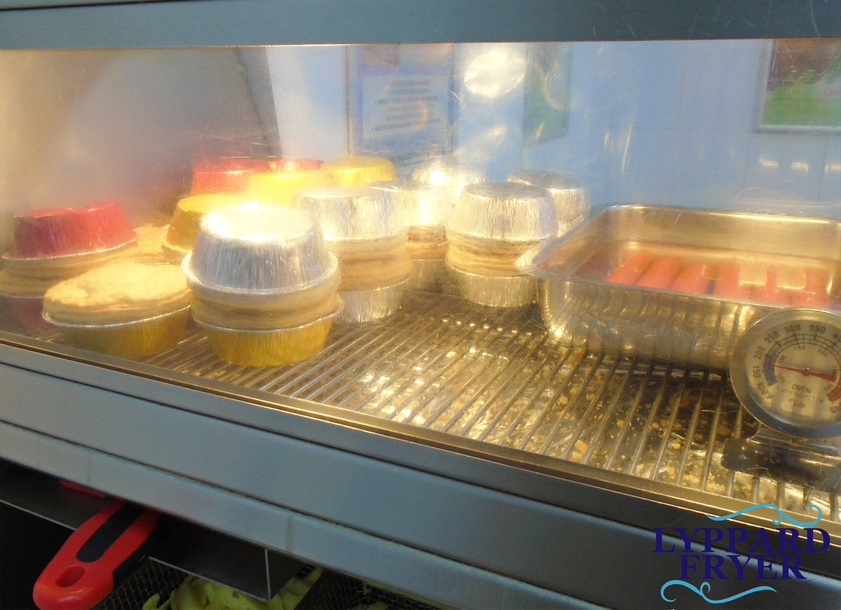 LyppardFryer's tweet photo. What do you order at the Fish and Chip shop? #WorcestershireHour https://t.co/h1PqfMP23R