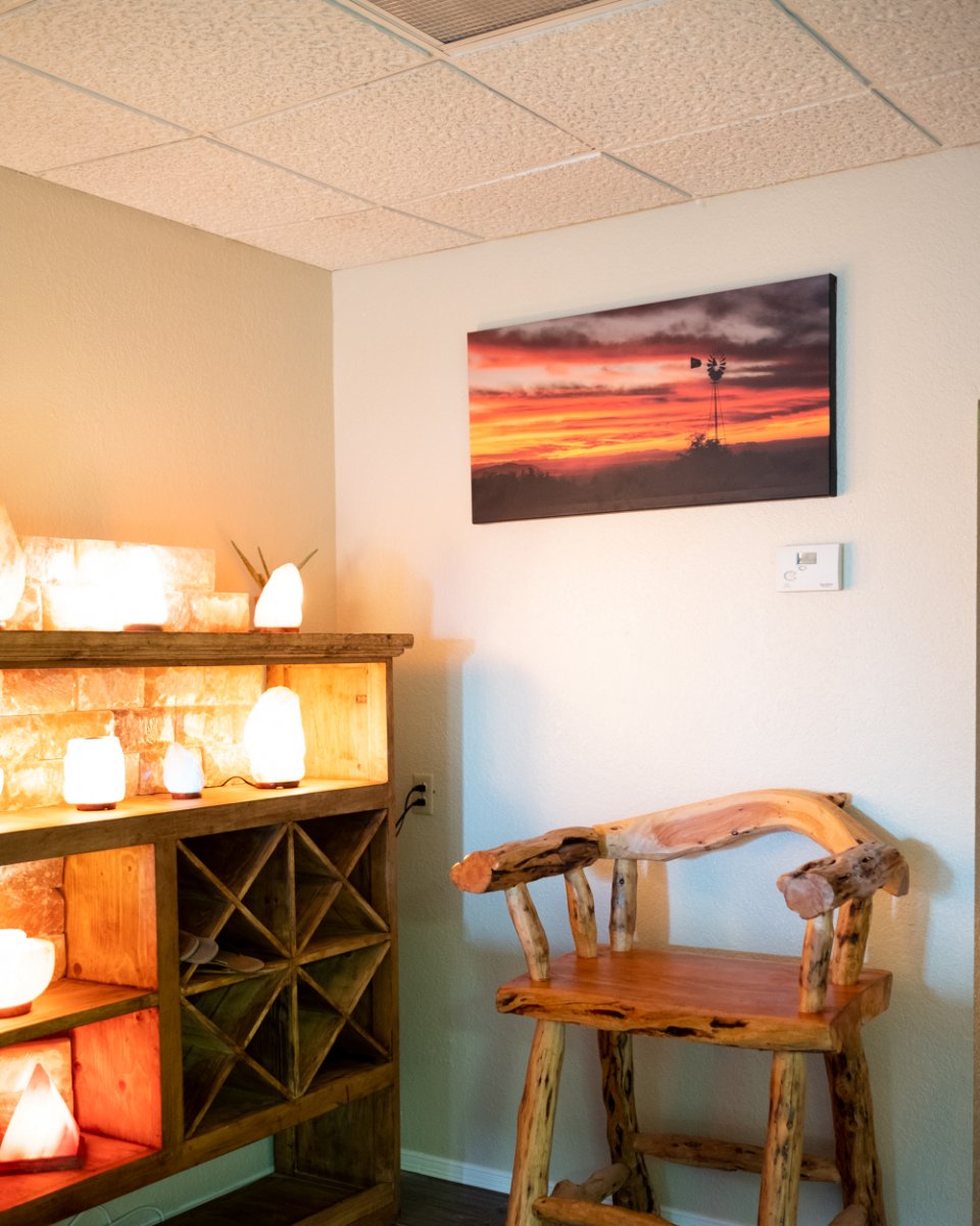 SWSaltRoom's tweet image. Fun fact! Salt is essential when trying to prevent muscle cramps. Why? Because salt is a key component in muscle contraction and expansion.