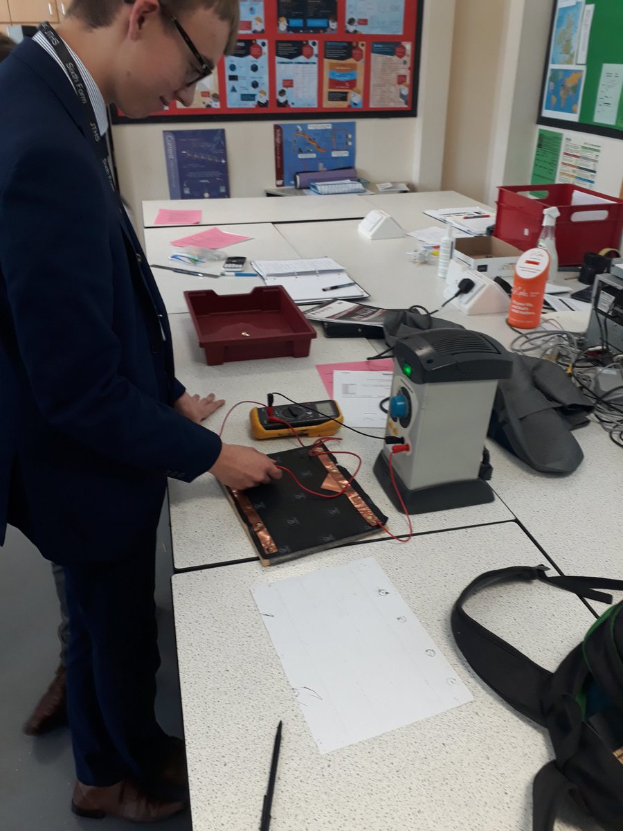 MrSearsPhysics's tweet photo. Year 13 plotting equipotentials using conducting paper and carbon paper! It did involve giving them hammers though... #diyphysics @johntaylorhigh https://t.co/LQ7vG3ZOYm
