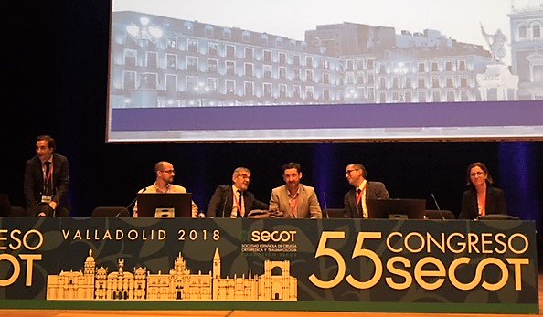 semcpt1's tweet photo. Excelente mesa "Actualización en el Tratamiento del Pie Plano Valgo Adquirido del Adulto" #SEMCPT #SECOT2018
Enhorabuena a nuestro presidente  Dr. De Prado,como coordinador y al Dr. Fernández  como moderador!
@secot18 @EFASnews @semcpt1 @EFORTnet https://t.co/fsAQPl4JwE