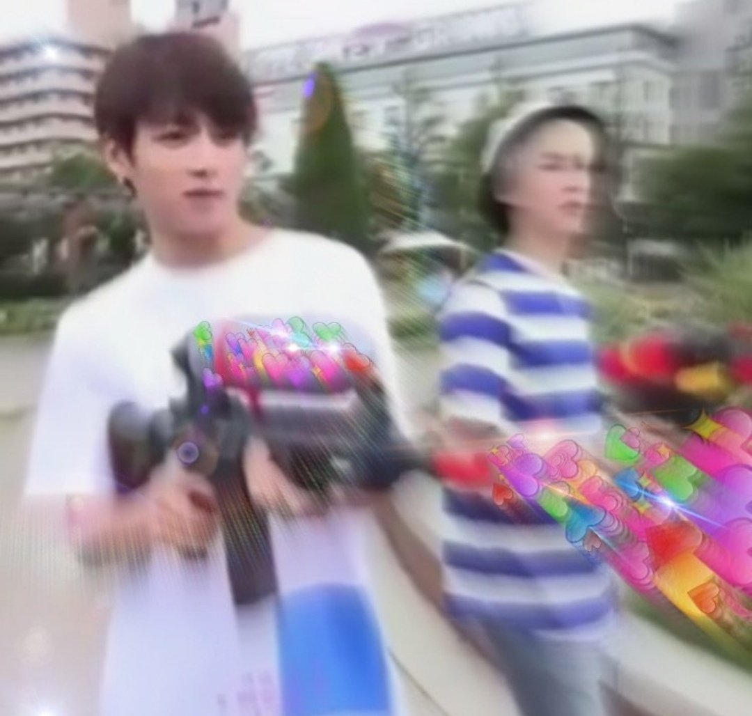 imredwithlovex's tweet photo. #bts #FFGroupBTS #AMAs
#FavouriteSocialArtist
Me spreading love for #ARMYSelcaDay like: https://t.co/aYFjetUQij
