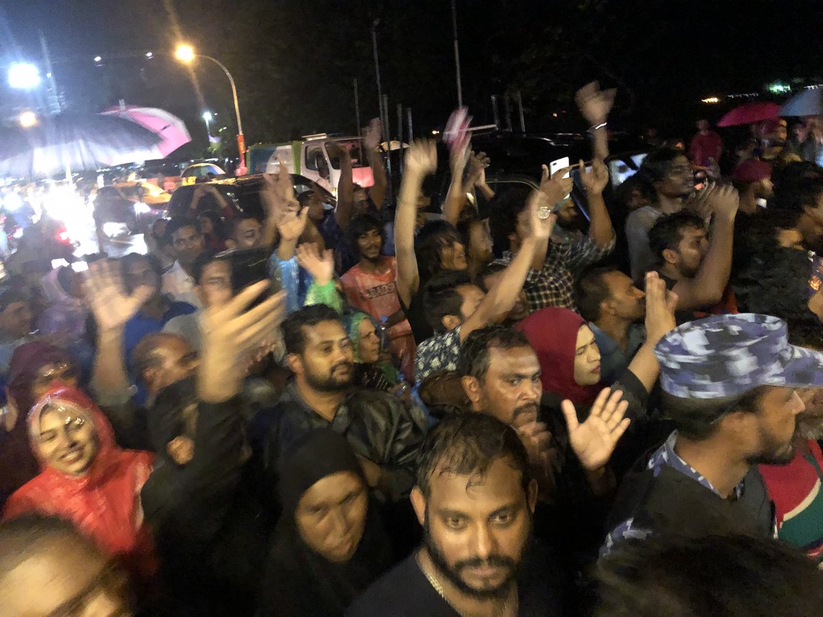 Yameen2O23's tweet photo. Varah Thaareekhee Reyeh, Varah Thaareekhee Event eh, PPM Ge Raees, HE Yameen Abdul Qayoom PPM Aanmmu Membarunge ihusaas thakaa eku, #OlhuvaaliVote Muzaaharaa gai.. https://t.co/k79ngeC4u4