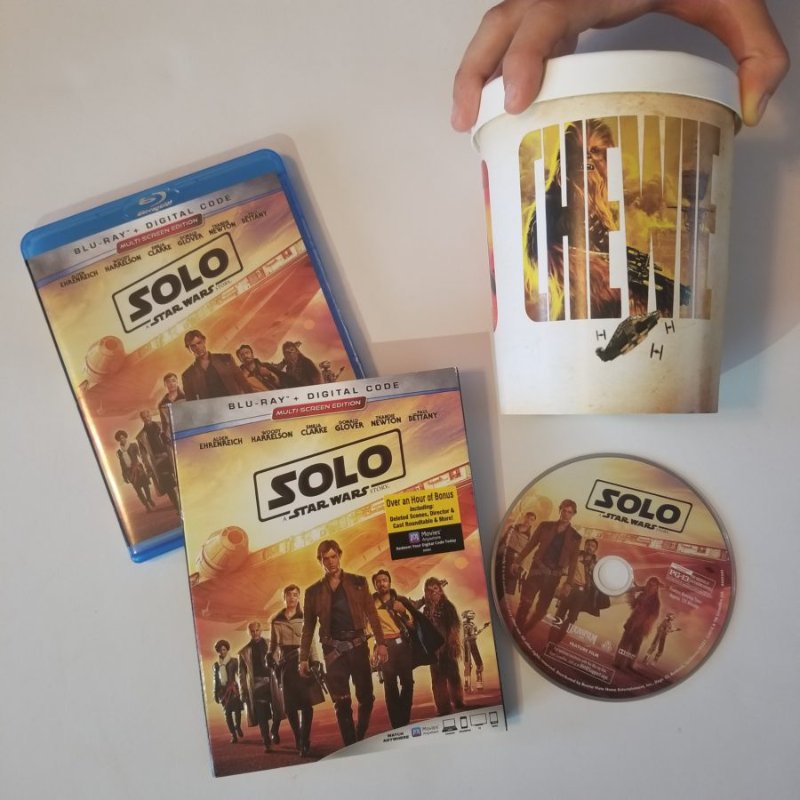 thePositiveMOM's tweet photo. Solo: A Star Wars Story is now available on Digital / DVD / Bluray! Grab some popcorn and get ready for an amazing adventure across the galaxy! Read about our movie /game night fun here: https://t.co/YyDGTJlQS9 It was so much fun! #HanSoloEvent #StarWars #HanSolo https://t.co/eCWnq9DsEP