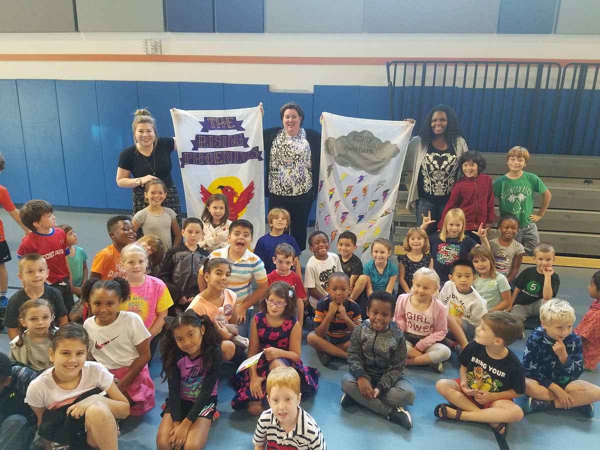 FirstInRoom219's tweet photo. #MightyThunderstorms enjoyed our first community meeting of the year with #TheRisingPhoenixes @talesofroom264 @evie_gilmore34 https://t.co/kBIIC88UqS