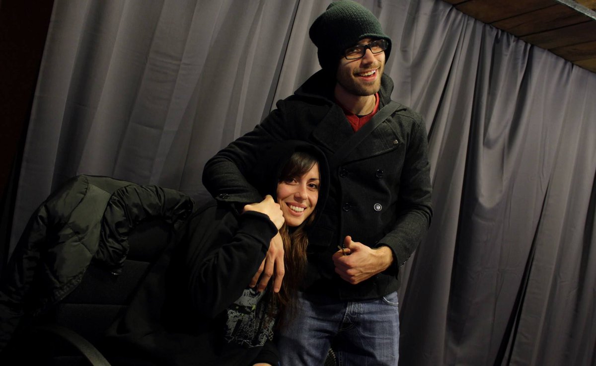 ravenscryband's tweet photo. #RavenStory #10years #MemoryOfTheWeek
Year 6, 2013: relax time for Giulia and Simon at Ravenstudio during "The Attraction Of Opposites" recording session
#Ravenscry #TAOO #Memories #OnceUponATime https://t.co/ghnhWHV9AS