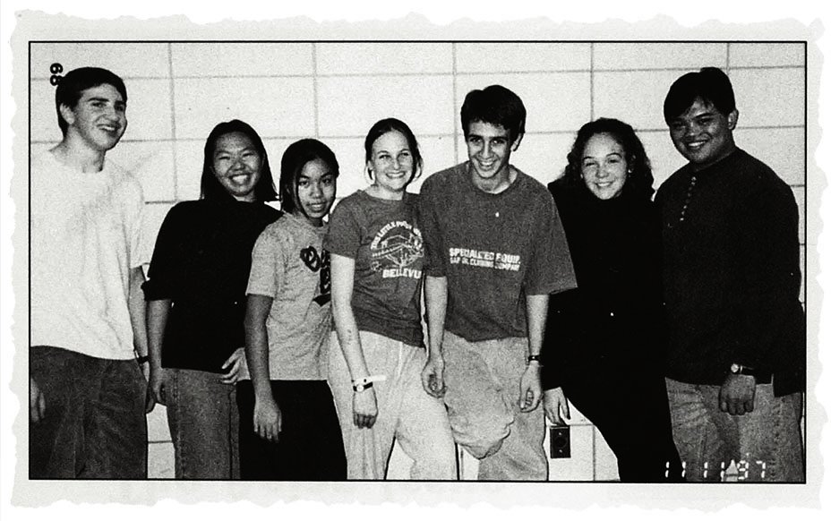 Linmirandacom's tweet photo. I directed West Side Story my senior year. [...] I got to bring Puerto Rico to school. My dad came in and gave dialect lessons to my white and Asian Sharks. - @Lin_Manuel to @HESherman
📷 via @thr
#WestSideStoryWeek https://t.co/7wPmfNvZ4m