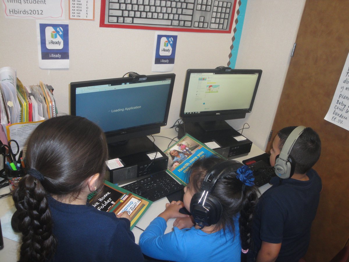 ReynaHMQ's tweet photo. We are doing weather in schoology! #aliefmission https://t.co/s50pPNnZIY