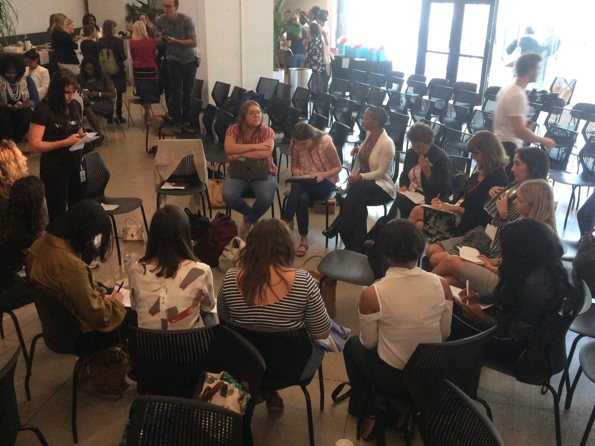 WeAreDivInc's tweet photo. Women participants sharing their why #IamRemarkable responses during the Women in Tech Summit. Women are strong, especially together💪🏾💪🏽💪🏻! @CFWoman @CapitalFactory #CFWomenInTech #womenintech #ASW18 https://t.co/n562Ifna8v