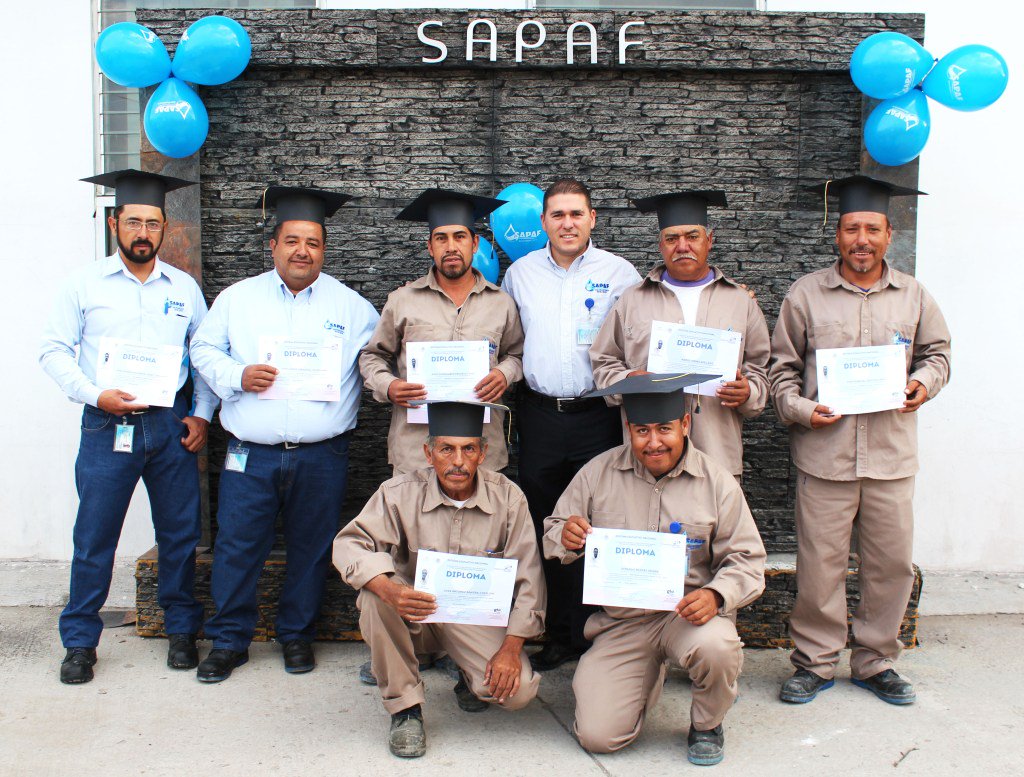 InformadorR's tweet photo. Certifican a personal del SAPAF #Educación #INAEBA #SAPAF https://t.co/b7g1gpVVQy https://t.co/iKBFQIGUP0