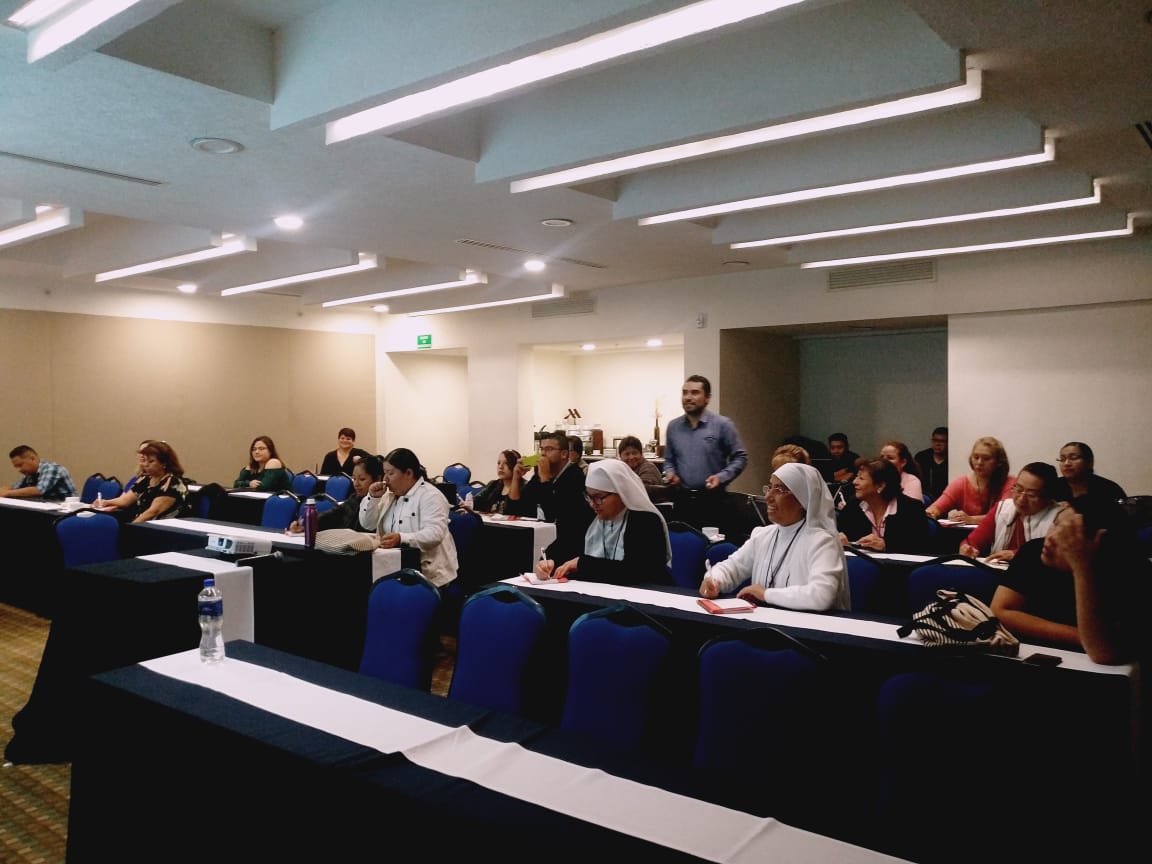 ameemcti's tweet photo. Puebla, Pue.- Taller de Interpretación de Gasometrías, en el marco del XLII Pre-Congreso Anual de la Asociación Mexicana de Enfermeras Especializadas en Medicina Crítica y Terapia Intensiva (AMEEMCTI) y el Colegio Mexicano de Medicina Crítica (COMMEC). https://t.co/vpib4kvFlQ