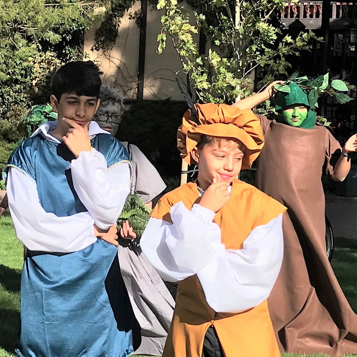 JeanMassieuUSDB's tweet photo. Our Drama Team competed at the 2018 #ShakespeareCompetition in Cedar City! Click on the link to see more from our dress rehearsal right before performing. Students received praise and some good feedback from judges. #WeAreUSDB #JackyPride #JMSYellowJackets
https://t.co/WWxvjljCOg https://t.co/SMOFMax1gC