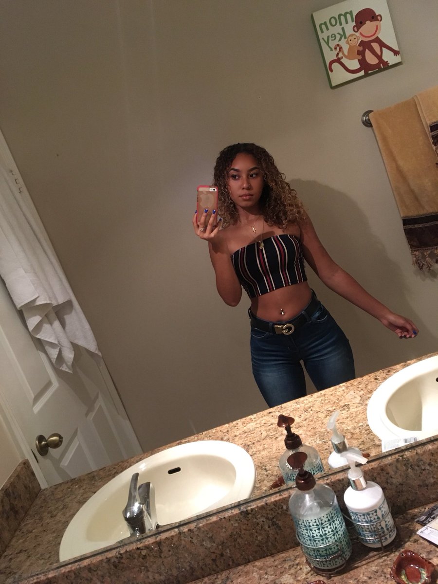 _goldenchay's tweet photo. Can we just appreciate my glow up 👸🏽✨ https://t.co/msleTOcxE0