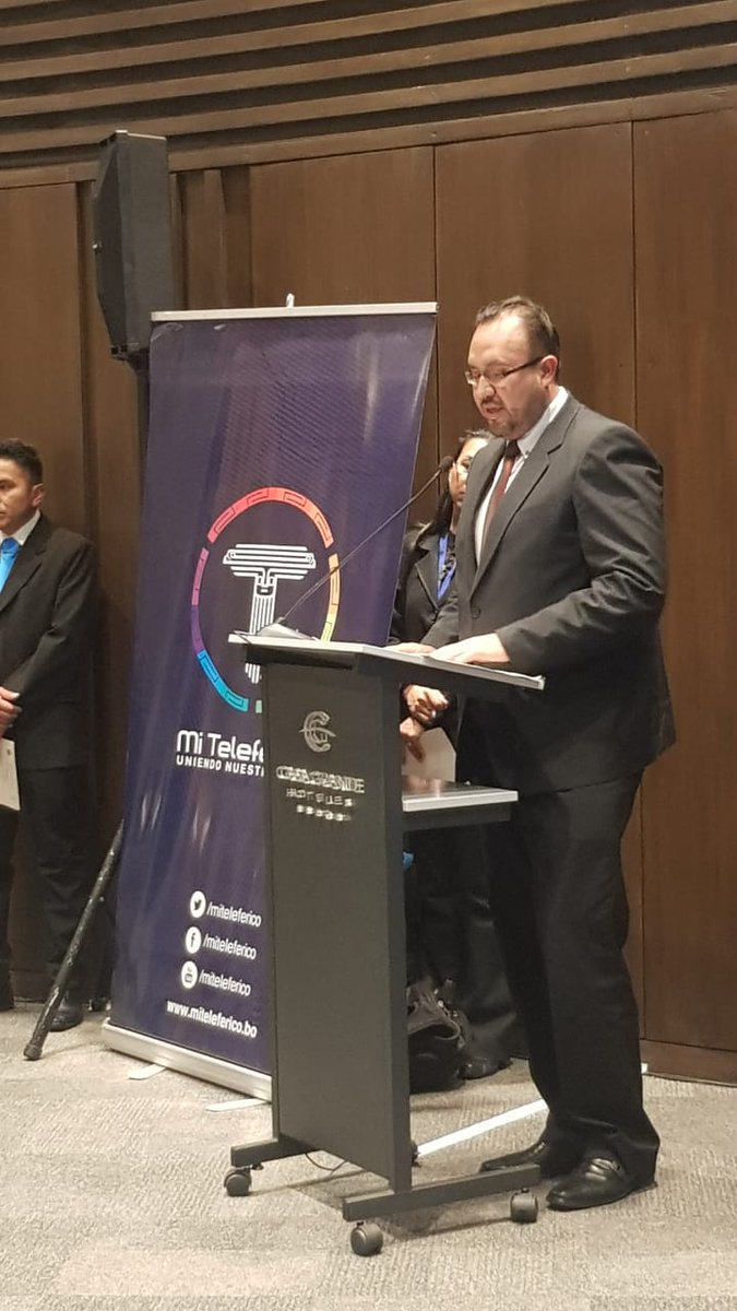 <a href="/CesarDockweiler/">César Dockweiler</a> "Los sistemas de transporte no solo significa la construcción de infraestructura o la aplicación de tecnologías, enfoca su objetivo final en resolver los problemas de transporte masivo para las poblaciones densamente pobladas" Ministro @miltonclarosh del <a href="/mopsv_bolivia/">Ministerio de Obras Públicas, Servicios y Vivienda</a>
